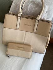 Image of Beige Guess Faux leather handbag with matching purse brand new without tags