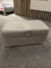 Image of Kitchen Craft Lovello Textured Large Bread Bin Latte Beige, 42x22x19 Cm (1)