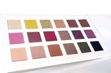 Image of Clarins™ Eyeshadow Palette 18- colour GENUINE BRAND NEW
