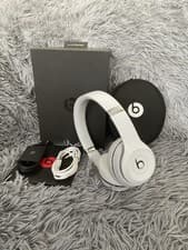 Image of Beats Solo3 Wireless Headphones - Satin Silver Genuine On-Ear Pristine Condition