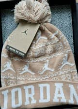 Image of NIKE AIR MICHAEL JORDAN 23 ADULTS BEANIE HAT JUMPMAN UNISEX hemp/sail