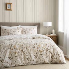 Image of Catherine Lansfield Isadora Floral Reversible King Duvet Cover Set with Pillowc