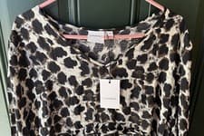 Image of NWT Women Plus 20 Dress JUNAROSE Animal Print Black Gray V neck Pullover Ruffle