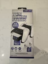 Image of Venom PS5 Controller Charger Twin Docking Station - White - VS5001 - Brand New