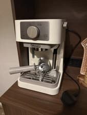 Image of De'Longhi Stilosa Manual Coffee Espresso Machine EC260CR Cream