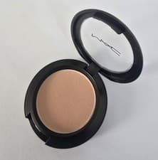 Image of Mac Powder Blush... Fun Ending Satin Brand New In Box. Discontinued Rare 6g