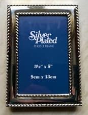Image of Photo Frame - Silver Plated 5" x 3.5" / 9cm x 13cm