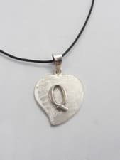 Image of Initial Q: Heart Pendant in 925 Silver - Alphabet Letter Necklace