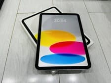Image of Apple iPad 10th Gen 10.9" 2022 - 256GB Wi-Fi & Cellular 5G - Unlocked - Silver