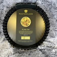 Image of MasterClass Non-Stick Fluted Loose Base flan/Quiche Tin Round 20cm (8")