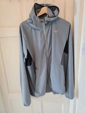 Image of Men's Mizuno Lead Alpha Lightweight jacket Size Medium
