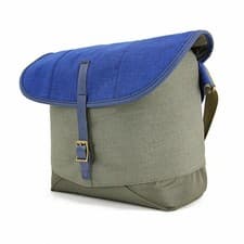 Image of Vanguard Veo Travel 28 BL Small Shoulder Bag - Blue