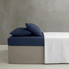 Image of Catherine Lansfield Non Iron Percale King Fitted Sheet - Navy