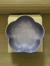 Image of Le Creuset 20cm Flower Dish In Bluebell (NEW)