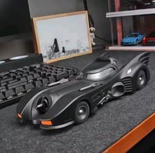 Image of 1989 BATMOBILE WITH BATMAN FIGURE - JADA JAD98260 1/24