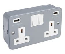 Image of METAL CLAD 13 Amp Double 2 Gang Switched Socket Industrial Wall USB Plug Socket