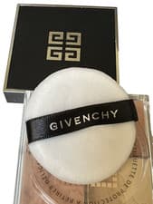 Image of Givenchy Prisme Libre Loose Powder 4-in-1 Taffeta Beige – Matte Radiance Finish