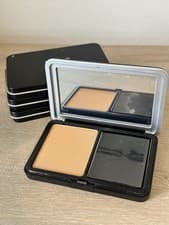 Image of Make Up For Ever Matte Velvet Skin Blurring Powder Foundation Y415 Full Size
