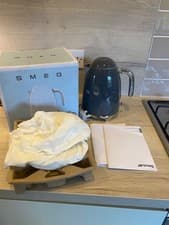 Image of SMEG KLF03GRUK Grey Kettle 1.7L
