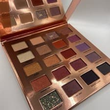 Image of ICONIC London Desk To Dance Eyeshadow Palette - 20 Shades - New - RRP £45.00