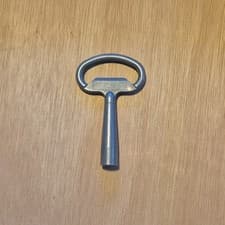 Image of Commercial Wheelie Bin heavy-duty Key 1100L /660L Waste Bin Tool