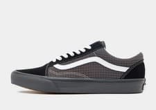 Image of Vans Classic Old Skool Shoes in Black