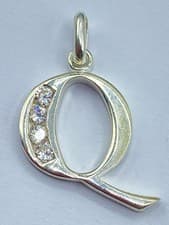 Image of Sterling Silver & Cubic Zirconia Letter Q Necklace Pendant (T1709)