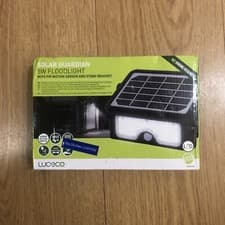 Image of Luceco LED Solar Guardian PIR Floodlight 550LM IP65 4000K Black, 5w