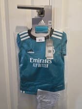 Image of ADIDAS REAL MADRID FULL MINI KIT BNWT 18-24 MONTHS MINT