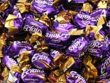 Image of Cadbury Chocolate Eclairs Wrapped Sweets - Caramels with Milk Chocolate Centres