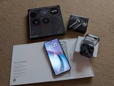 Image of Nothing Phone 3 16GB 512GB & Nothing Ear Buds - Brand New