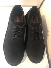 Image of Women’s clarks originals size 4 black suede, never been worn