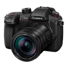 Image of PANASONIC Lumix DC-GH5M2 Mirrorless Camera with 12-60 mm f/3.5-5.6 Lens