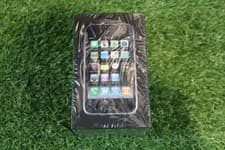 Image of New Sealed Apple iPhone 3g 8gb Black - Locked to Vodafone