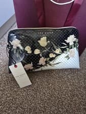 Image of BNWT Ted Baker Cordell Elderflower Make Up Cosmetic Bag Case in Black