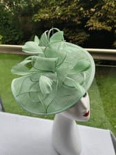Image of Asymmetric Sinamay Disc Fascinator with Feathers