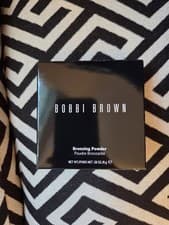 Image of Bobbi Brown Bronzing Powder Medium 2