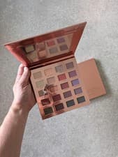 Image of ICONIC London Desk To Dance Eyeshadow Palette - 20 Shades - New - RRP £45.00
