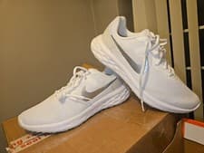 Image of Brand new white nike revolution 6 nn size 9.5 (Box no lid) 