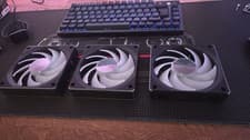 Image of Lian Li UNI FAN CL Wireless 120mm Fan Black  x3