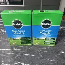 Image of X2 Miracle Gro Evergreen Mosskill Lawn Food 80m2 Granular Feed Kills Moss Fast