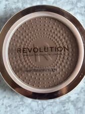 Image of Revolution - Bronzing Powder In Cool - 15g - Preowned