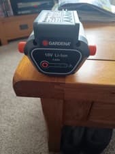 Image of Gardena 9839-20 18V 2.6Ah Li-ion Battery Rechargeable. Genuine Gardens Battery.