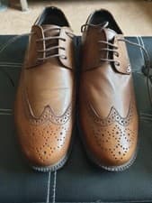 Image of Men's brown brogues with oxford lacing. Never worn, been in storage