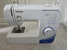 Image of Brother RL425 Compact Electric Sewing Machine with Free Arm