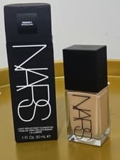 Image of NARS Light Reflecting Foundation 30ml Medium 4 BARCELONA 💯 AUTHENTIC