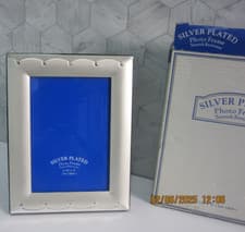 Image of Silver Plated Beaded Edge 3.5x5" Photo Frame Tarnish Resistant, scuffed