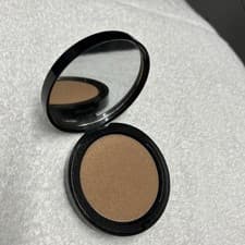 Image of BOBBI BROWN Illuminating Bronzing Powder Aruba! Brand new no box.