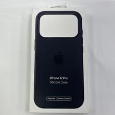 Image of Apple Silicone Case with MagSafe for iPhone 17 Pro 6.3" Black A3559 - MGFK4ZM/A