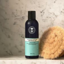 Image of Neal's Yard Remedies Luxurious Aromatherapeutic Geranium & Orange Shower Gel